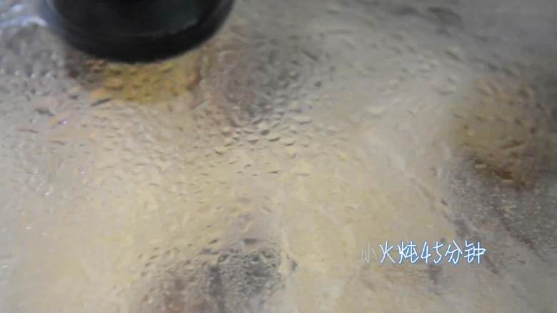 可乐排骨—可乐真的和好多菜都搭,肥宅快乐水不仅好喝还好吃,大火烧开转小火炖45分钟。