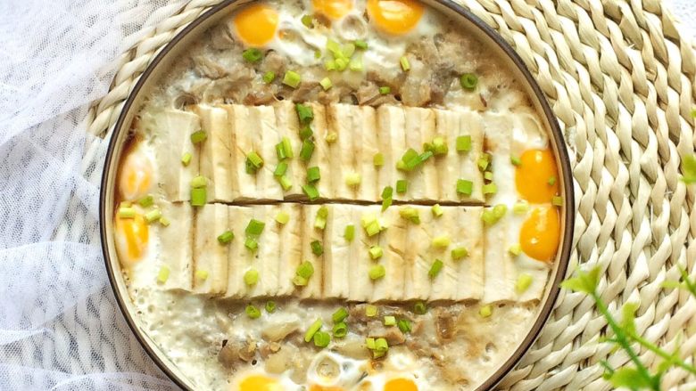 色香味俱全:肉末豆腐抱鹌鹑蛋,色香味俱全……