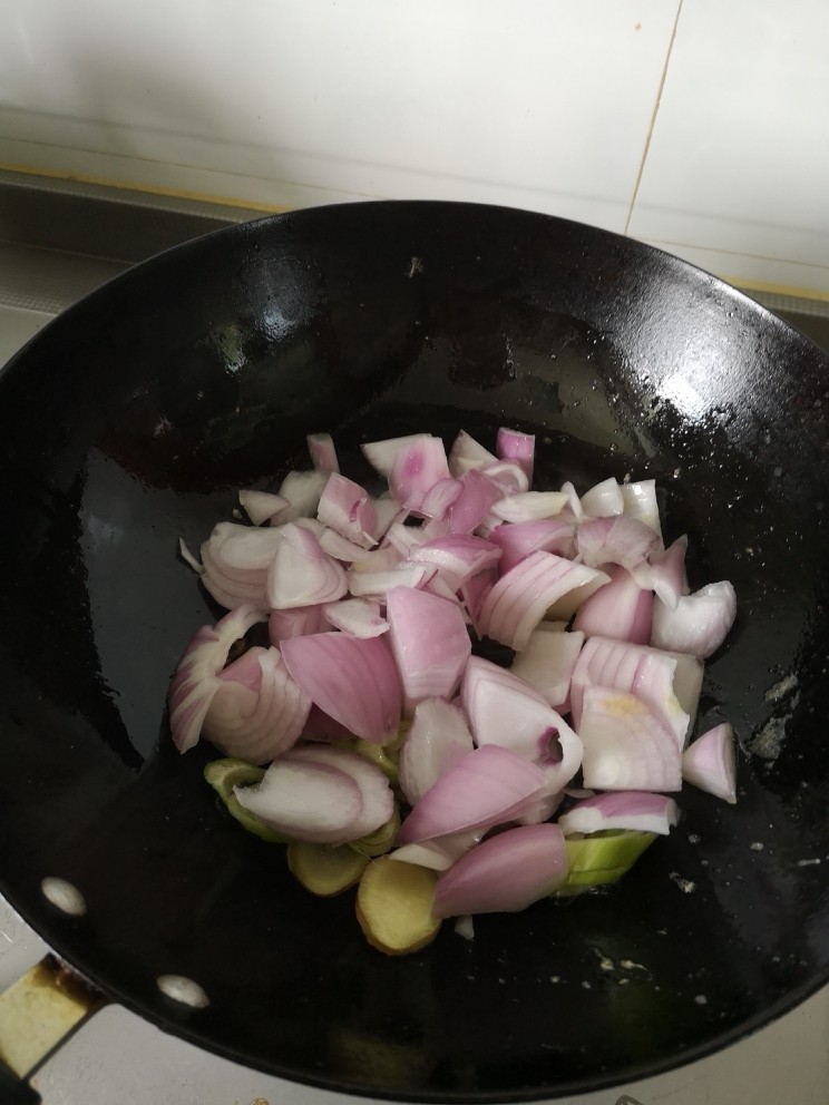 洋葱炒蛋,下洋葱