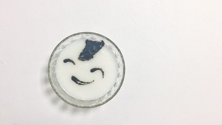 萌宝黑酱米粉,成品