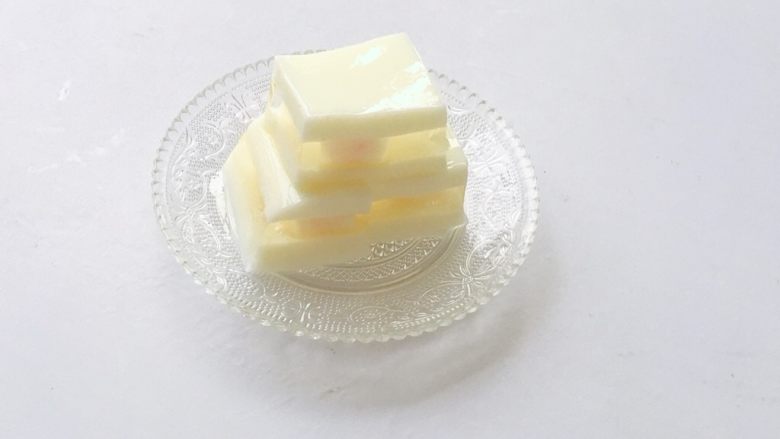 奶香夹心果冻
,冰箱冷藏味道更佳哦