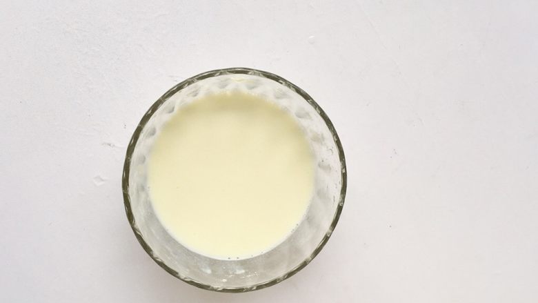 奶香夹心果冻
,搅拌均匀