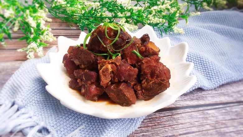 家常菜+酱骨肉,成品图