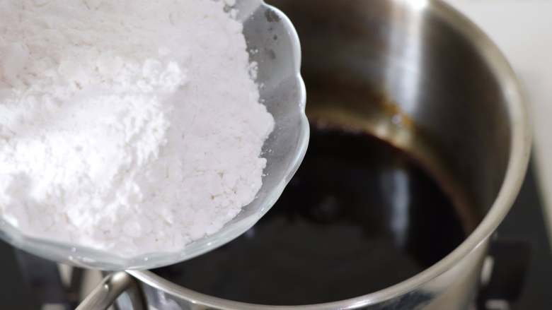 黑珍珠,脏脏茶没有她“红不了”,期间可以揭盖用刮刀检查一下糖,是否全部融化。