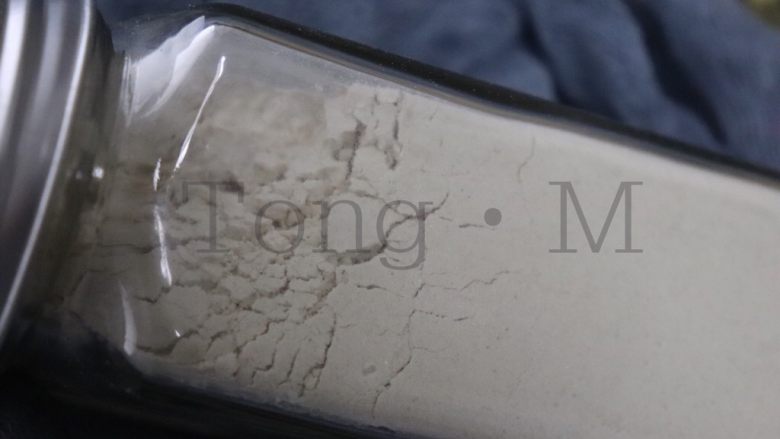 虾皮粉,8、跟粉末一样细腻哦!其次保质期根据你虾皮烘干程度决定,一定要烘干到没有水分不然保存不了那么久的