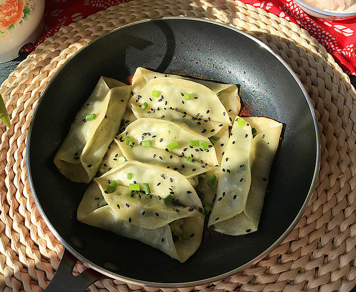 磷虾韭菜锅贴,磷虾韭菜锅贴做好了