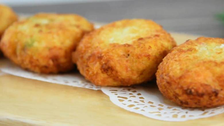 土豆可乐饼—没有可乐却叫它可乐饼?,金黄酥脆,想吃就吃!