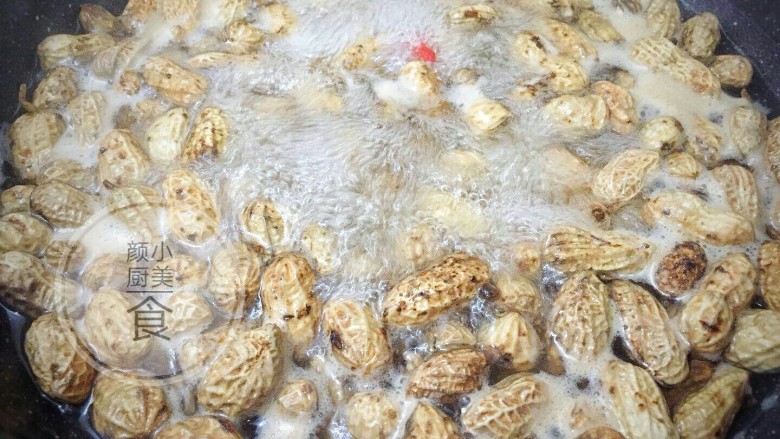 盐水花生,大火煮开,再转中小伙煮20分钟左右花生就熟透,口感粉粉的,煮好关火,如果有高压锅的话就更快。