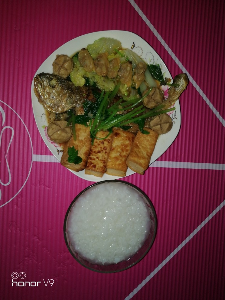 鱼吃豆腐🙈,再配上一碗白粥，绝了。