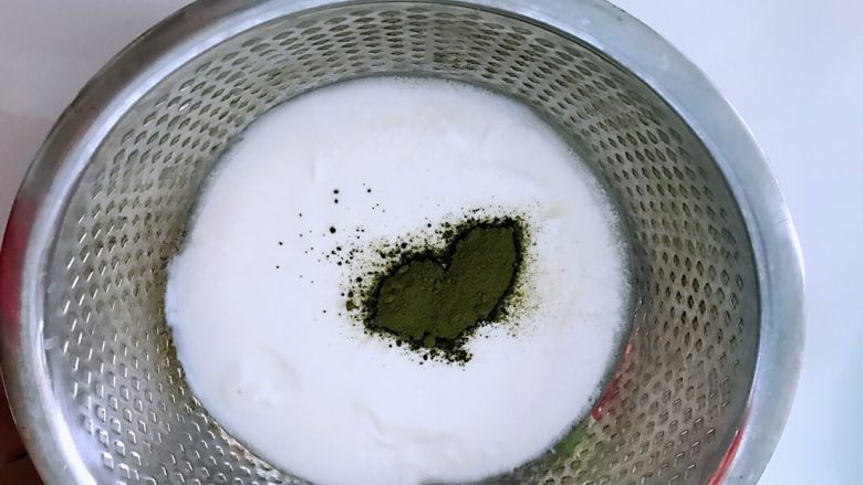 抹茶芒果炒酸奶,吃出三伏天清凉,放一起。
