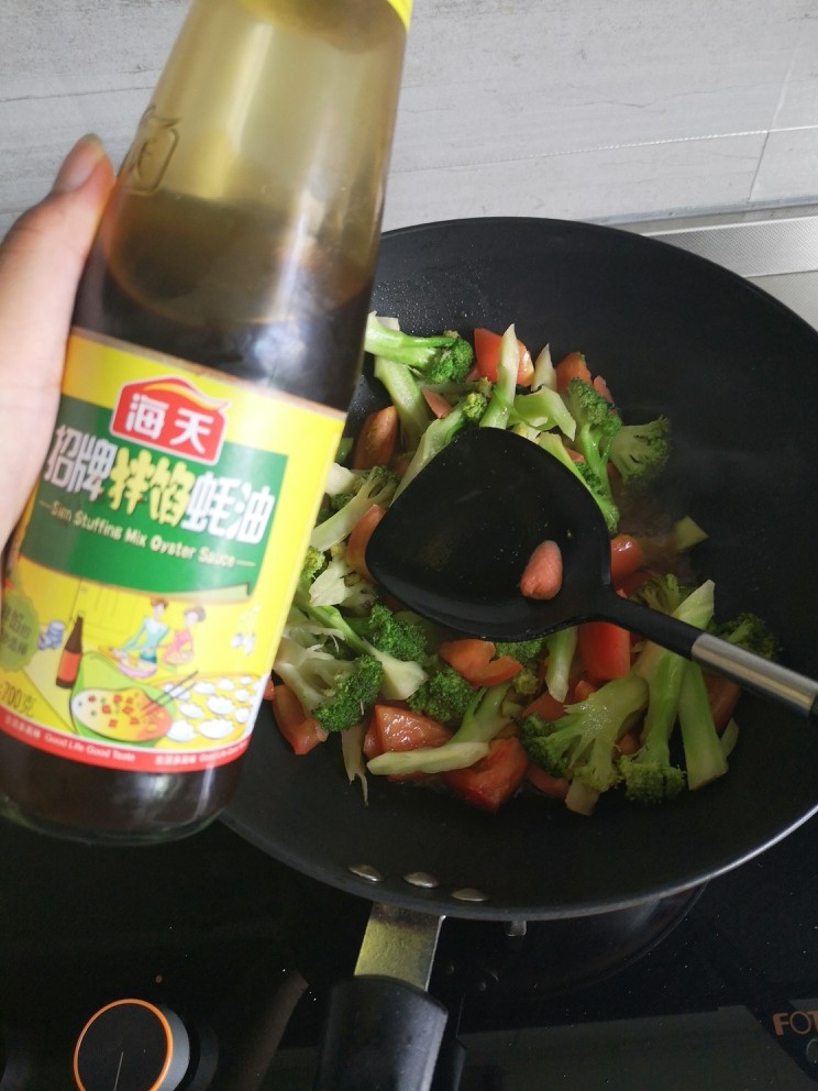 番茄🍅西兰花,倒入耗油