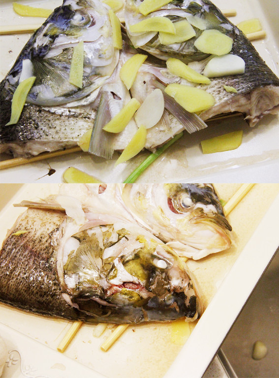 湘菜剁椒鱼头 新手家常菜,鱼头蒸三分钟后拿出来,去掉表面的姜片,将血水倒出。
