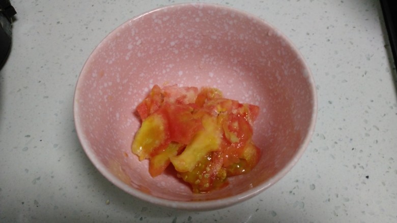花蛤豆腐苦瓜汤,<a style='color:red;display:inline-block;' href='/shicai/ 3551'>西红柿</a>切块。