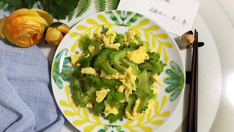 快手正餐 苦瓜炒鸡蛋,简单的家常菜,很好吃还有营养(❀ฺ´∀`❀ฺ)ノ
