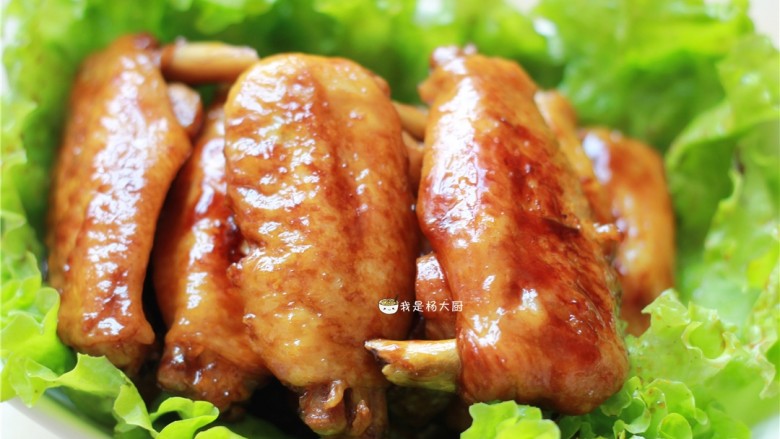 可乐鸡翅,盛出装盘