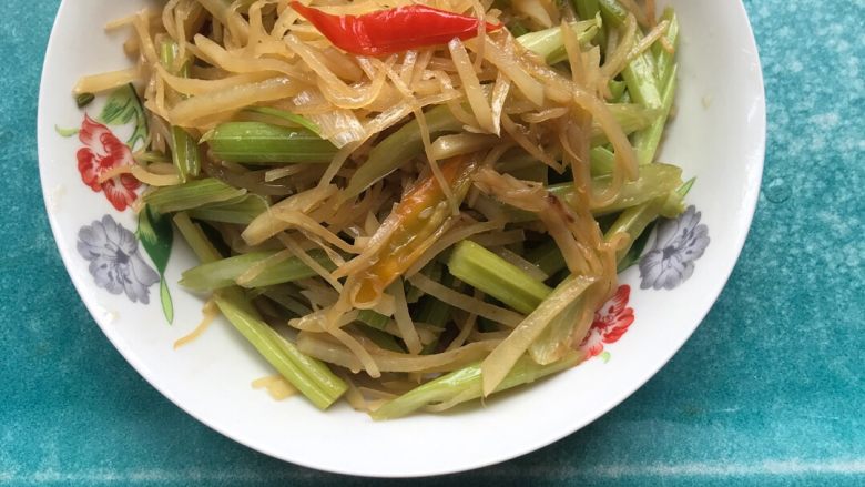 芹菜土豆丝