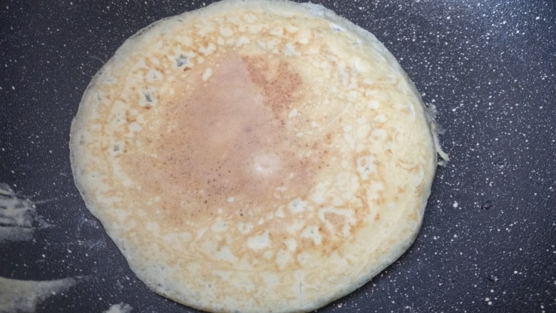 辅食之蛋包意面,摊成薄饼