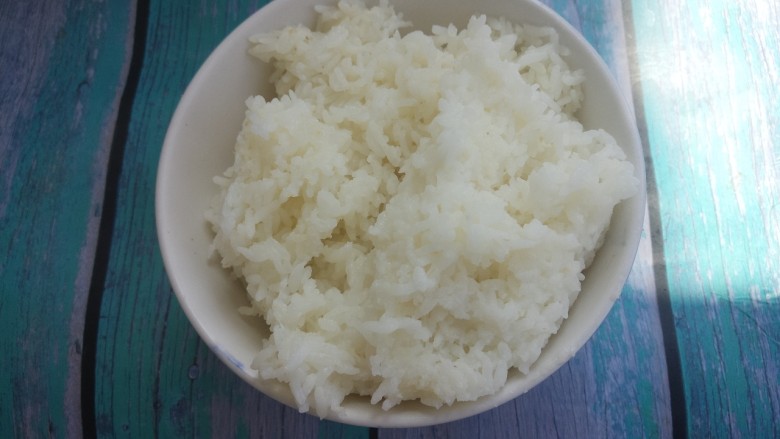 辣酱炒饭,一碗<a style='color:red;display:inline-block;' href='/shicai/ 507'>米饭</a>