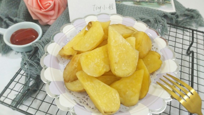 快手小食 烤薯角
,味道极好~