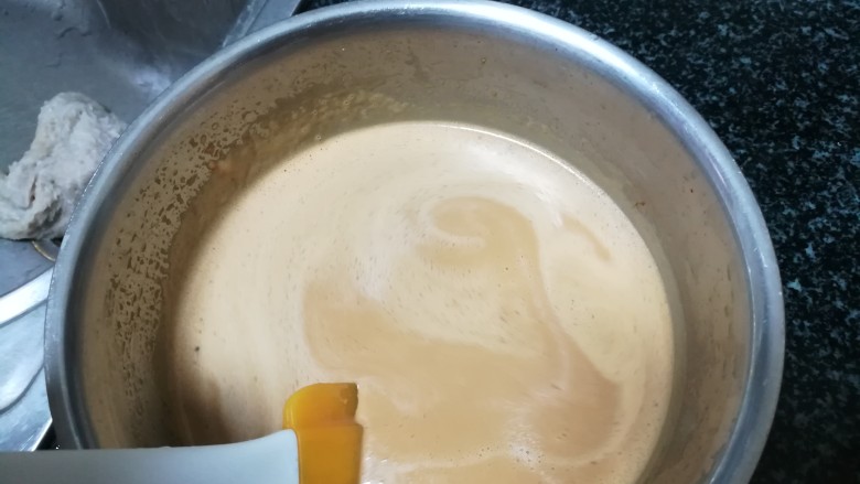 我儿时的最爱,红糖发糕,你喜欢吗?,搅拌均匀,去掉泡泡