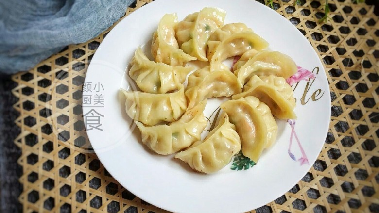 红萝卜煎饺,成品。