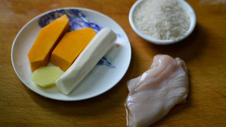 南瓜山药焖饭(辅食),先将材料准备好