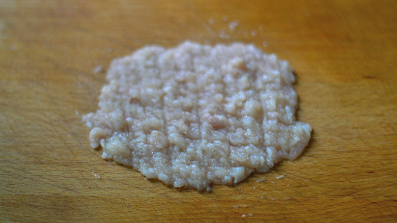 南瓜山药焖饭(辅食),鸡肉剁成碎沫
