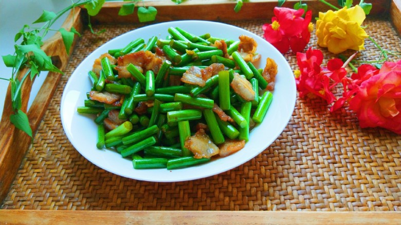 快手正餐  五花肉炒蒜苔