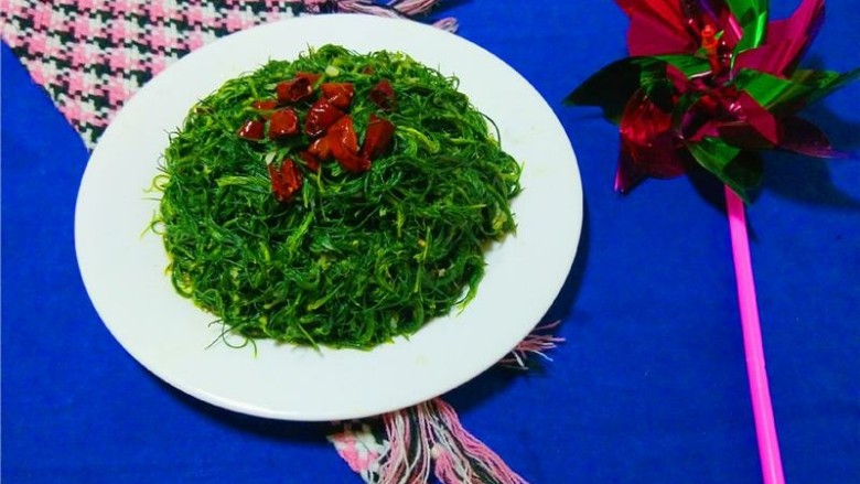 乡下野菜 凉拌猪毛菜,成品图
