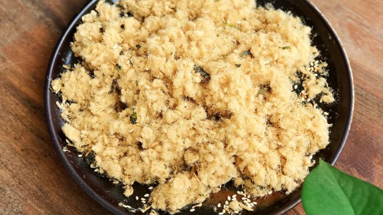 自制海苔芝麻肉松,肉丝入嘴酥脆,有种入口即化的感觉。