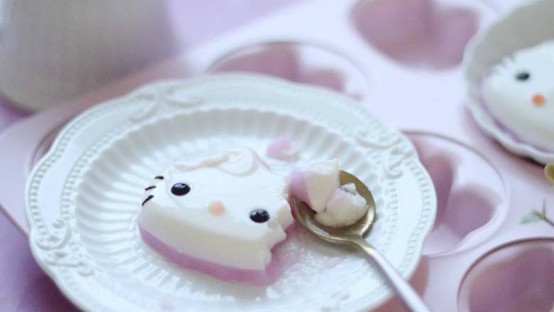粉色系Kitty猫奶冻,萌爆你的少女心,忍心吃吗?