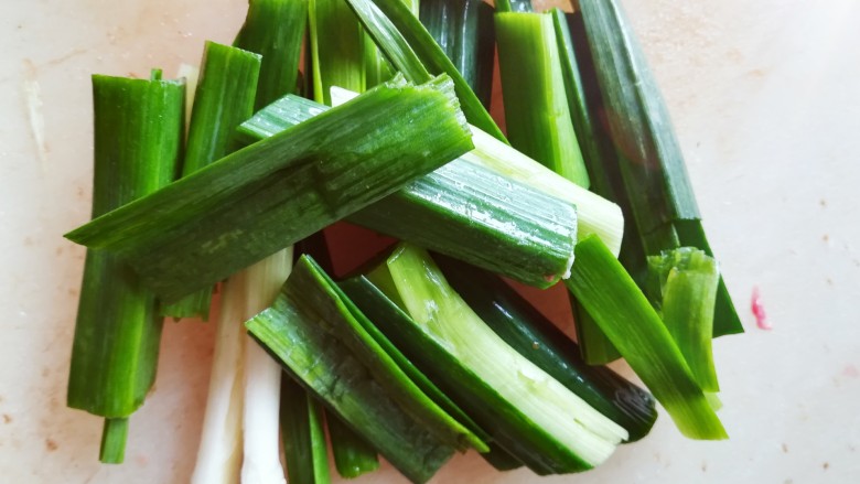 水煮肉片2,<a style='color:red;display:inline-block;' href='/shicai/ 3349'>蒜苗</a>切断