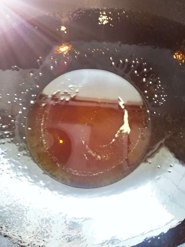 水煮肉片2,锅里放入油烧热