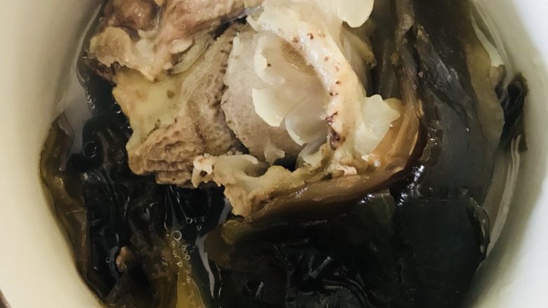 一个人在家的日子,第三天 外婆家补补 喝海带汤
