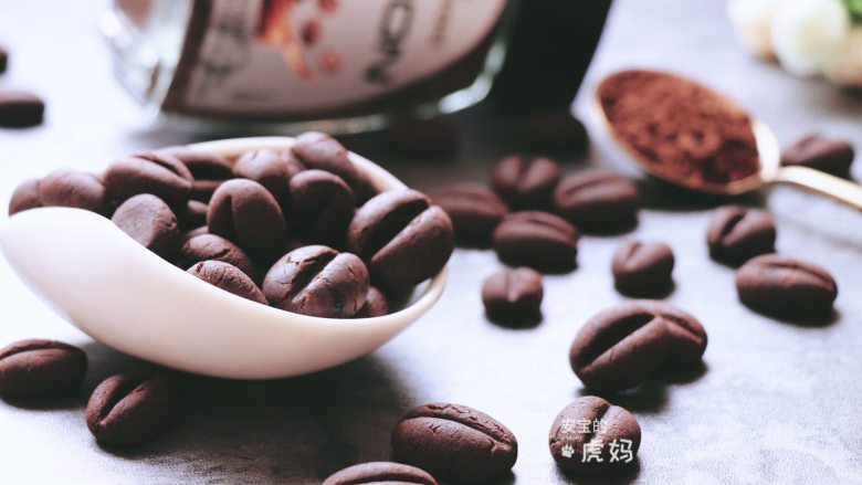 咖啡豆饼干,成品,香味馥郁小巧可爱。