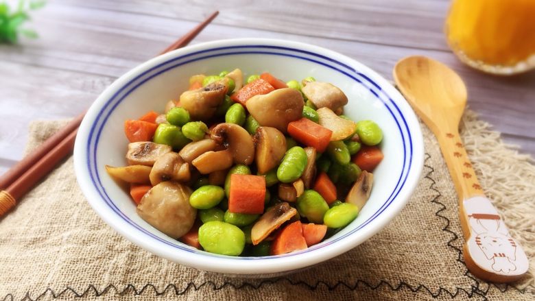 青豆炒蘑菇,好吃下饭!