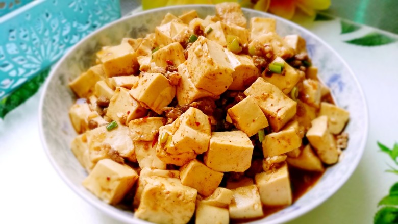 肉末豆腐,盛入盘中,美美享用吧