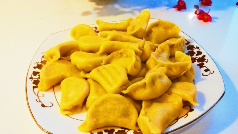 立秋 吃南瓜猪肉虾仁香菜饺子,成品图
