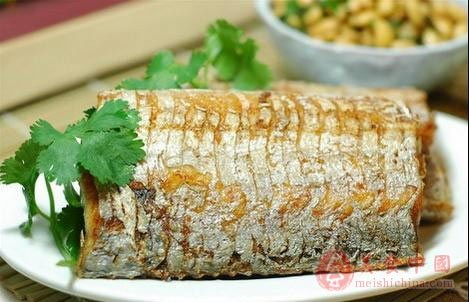 除了裹糊油炸，带鱼还有哪些别的烹饪方法？