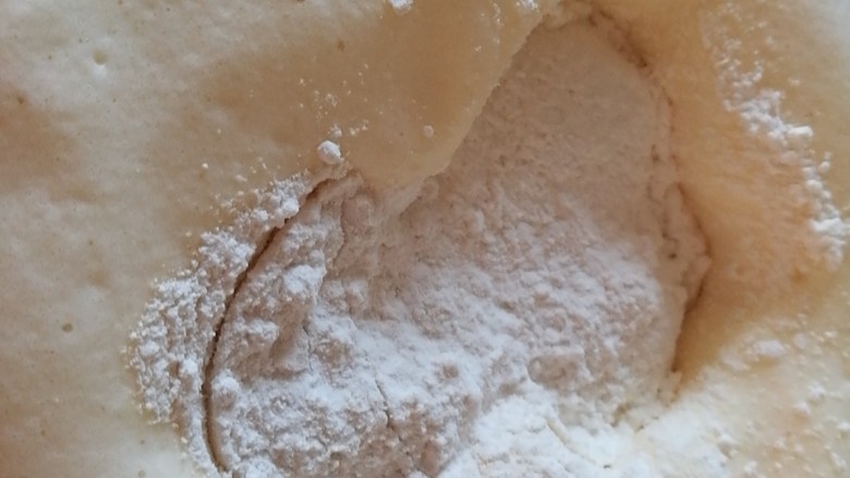 健脾去湿益气,特色瘦身鸡蛋饼
,加入低筋面粉和健脾粉
