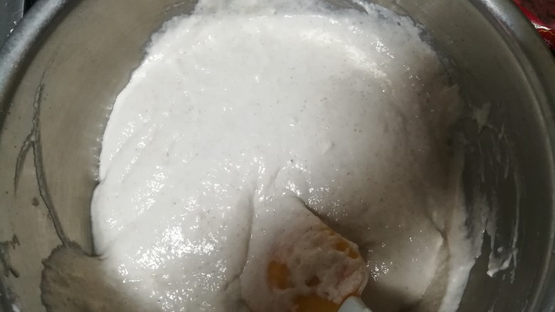 时令糕点,Q弹可口,还可以抗癌减肥的,菱角糕,搅拌均匀的菱角糊糊