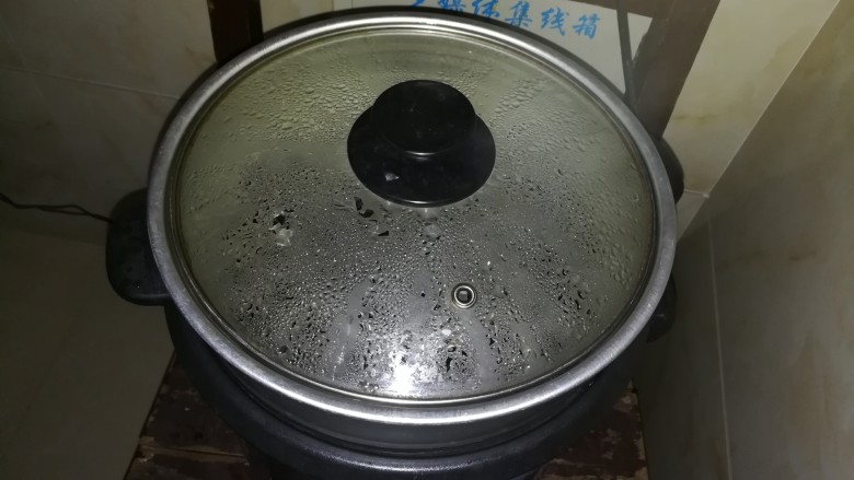 时令糕点,Q弹可口,还可以抗癌减肥的,菱角糕,蒸锅加水烧开