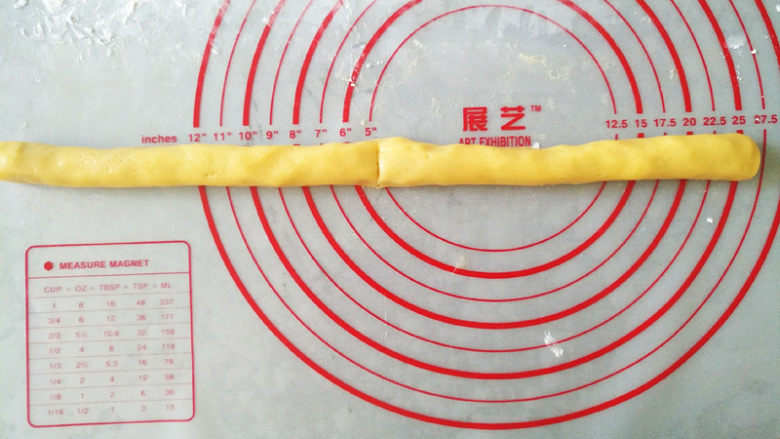 紫薯一口酥,包紧,搓实