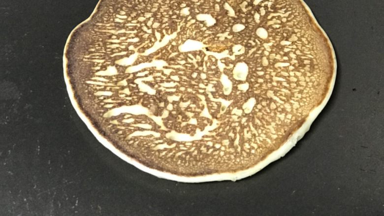 香蕉松饼🥞,松饼就做成了