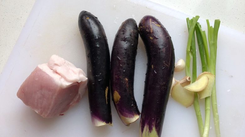 鱼香茄子,食材准备