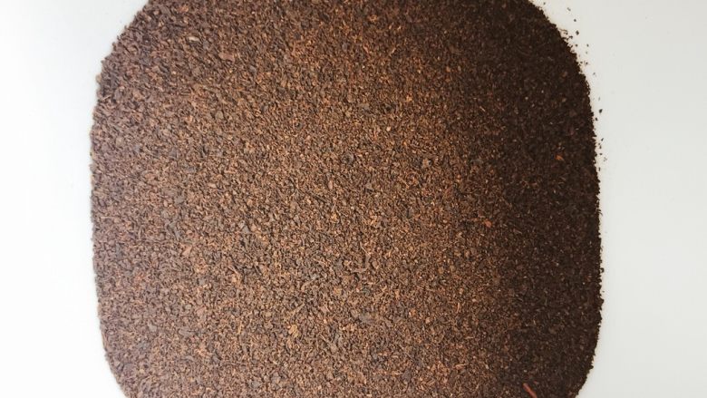 浓香黑糖奶茶原浆,称取30g红茶粉,可以直接用茶包