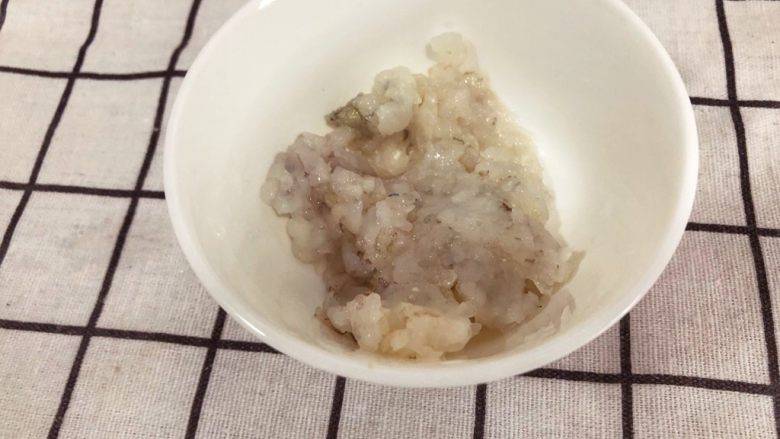 宝宝辅食11M➕:番茄花菜烧豆腐,<a style='color:red;display:inline-block;' href='/shicai/ 287'>虾仁</a>去线剁成泥