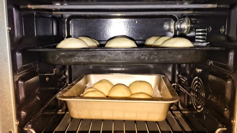 豆沙包,放一碗开去 发到两倍大