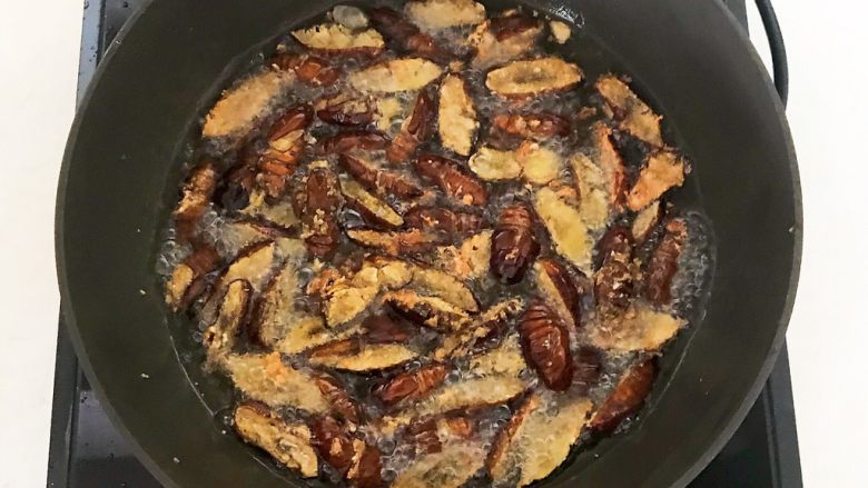 美味小零食 香酥开边蚕蛹,小火炸制