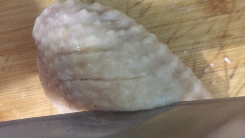 可乐鸡翅,鸡翅改刀让鸡翅更入味